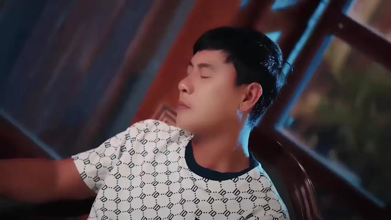 Ảnh bài hát Anh Khóc Vì Anh