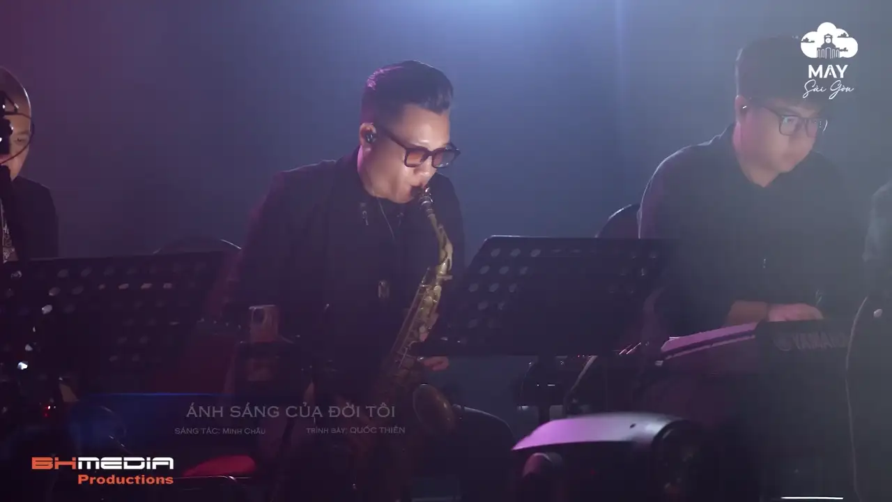 Ảnh bài hát Ánh Sáng Của Đời Tôi