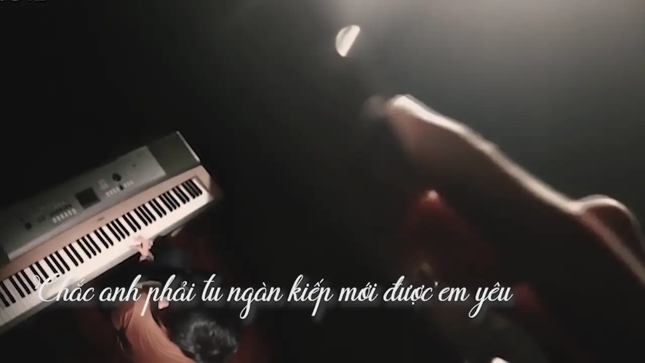Ảnh bài hát Chắc Anh Phải Tu Ngàn Kiếp Mới Được Em Yêu
