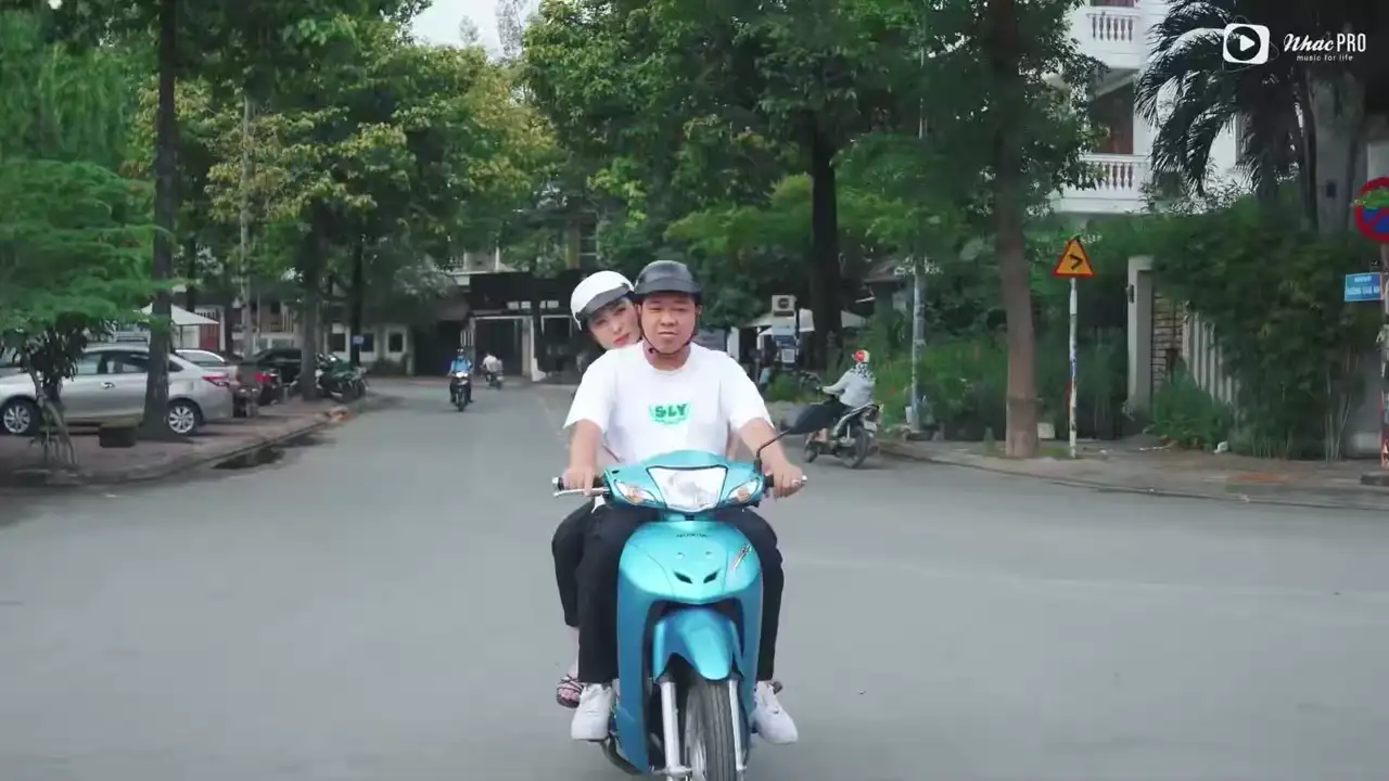 Ảnh bài hát Chăm Lo Mình Em