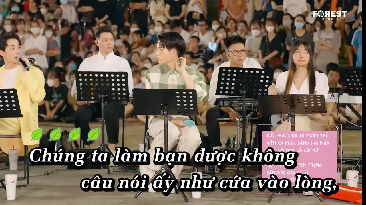 Ảnh bài hát Chúng Ta Làm Bạn Được Không