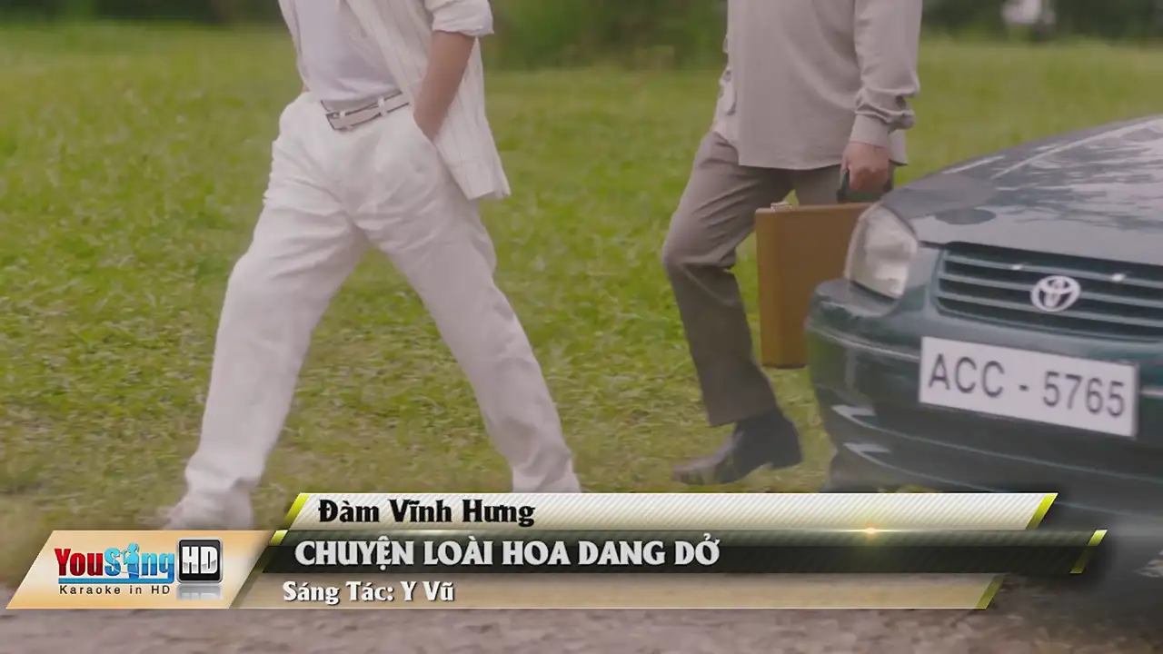 Ảnh bài hát Chuyện Loài Hoa Dang Dở
