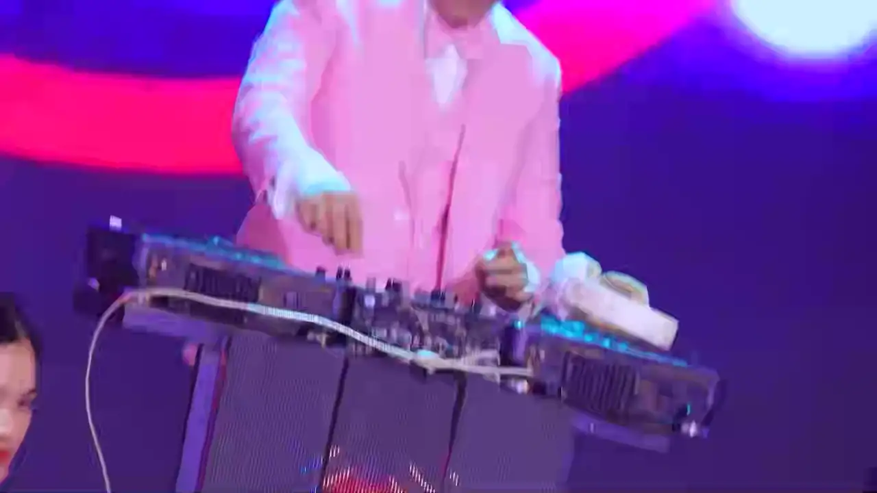 Ảnh bài hát Đêm Vũ Trường (Remix)
