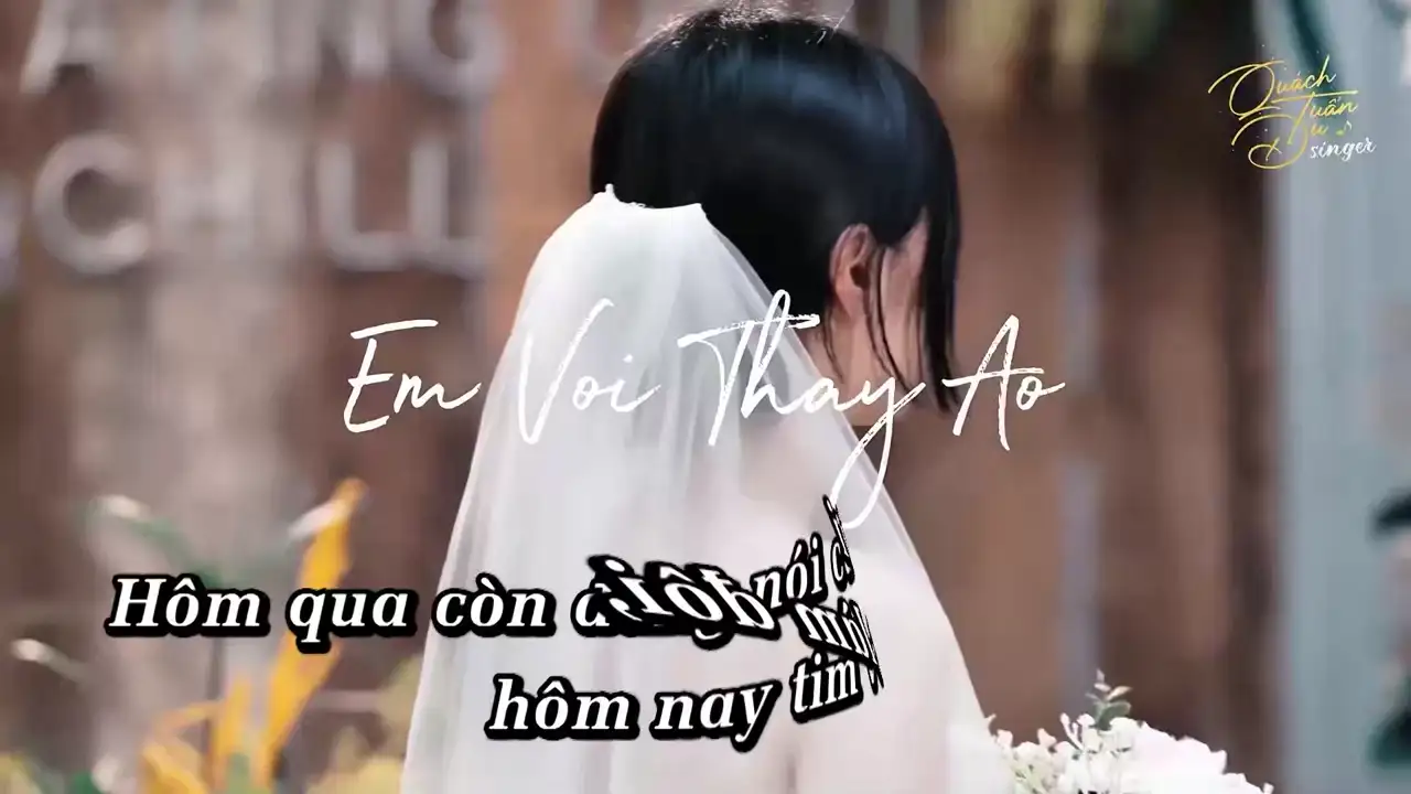 Ảnh bài hát Em Vội Thay Áo