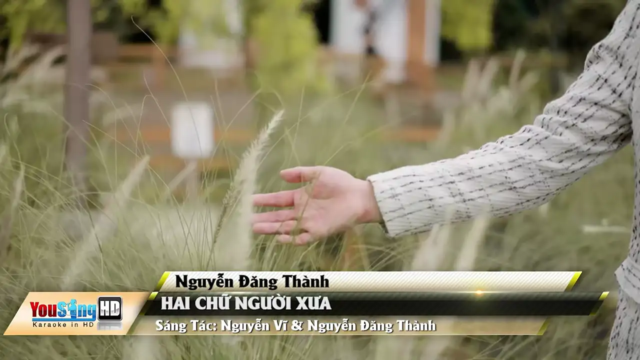 Ảnh bài hát Hai Chữ Người Xưa