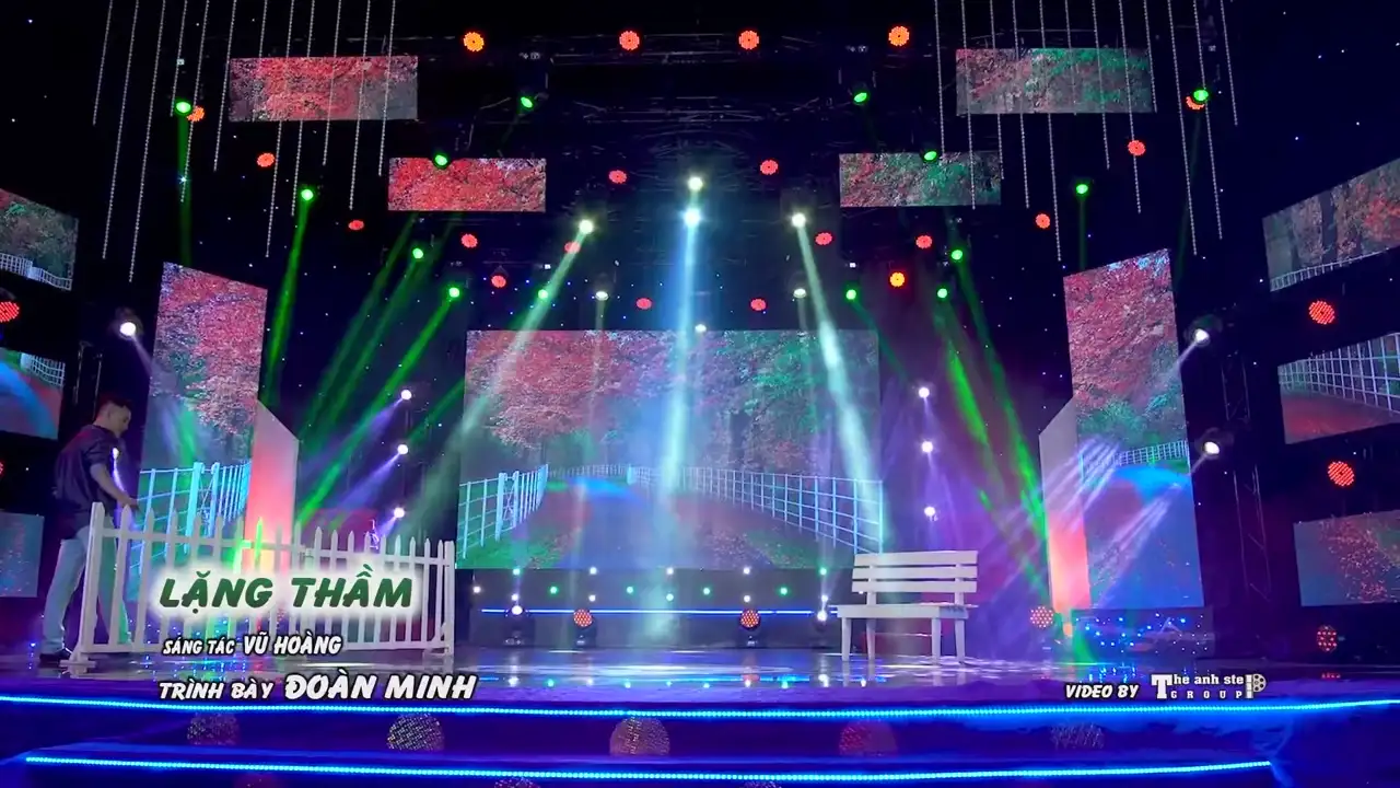 Ảnh bài hát Lặng Thầm