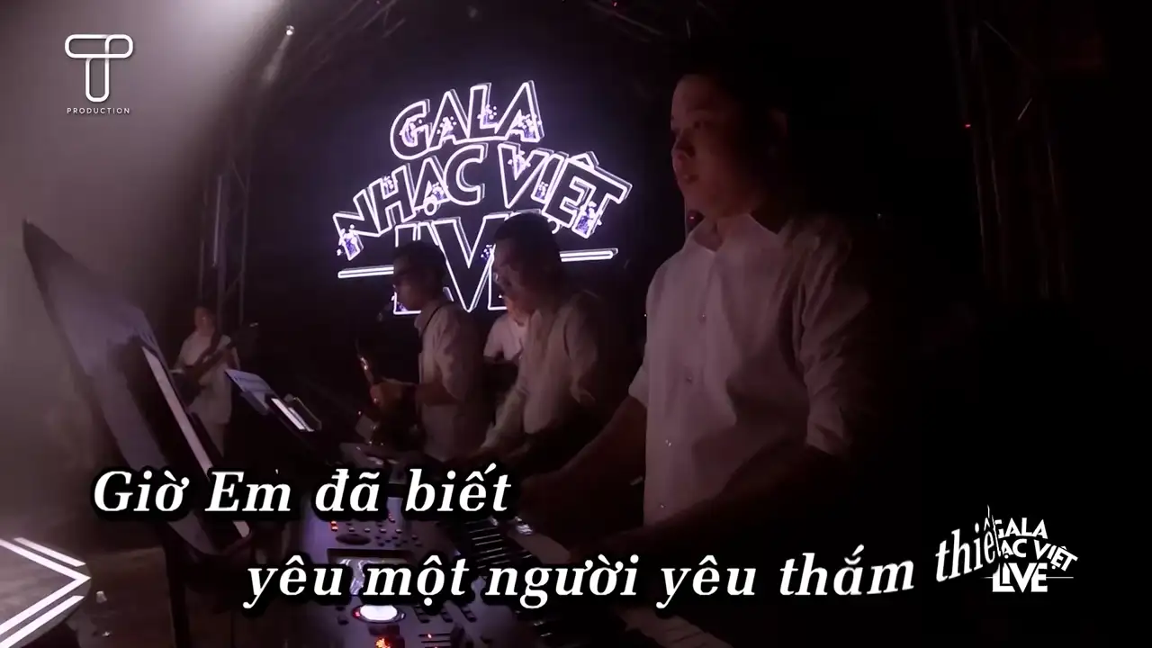 Ảnh bài hát Medley Giờ Em Đã Biết & Ai Khóc Nỗi Đau Này