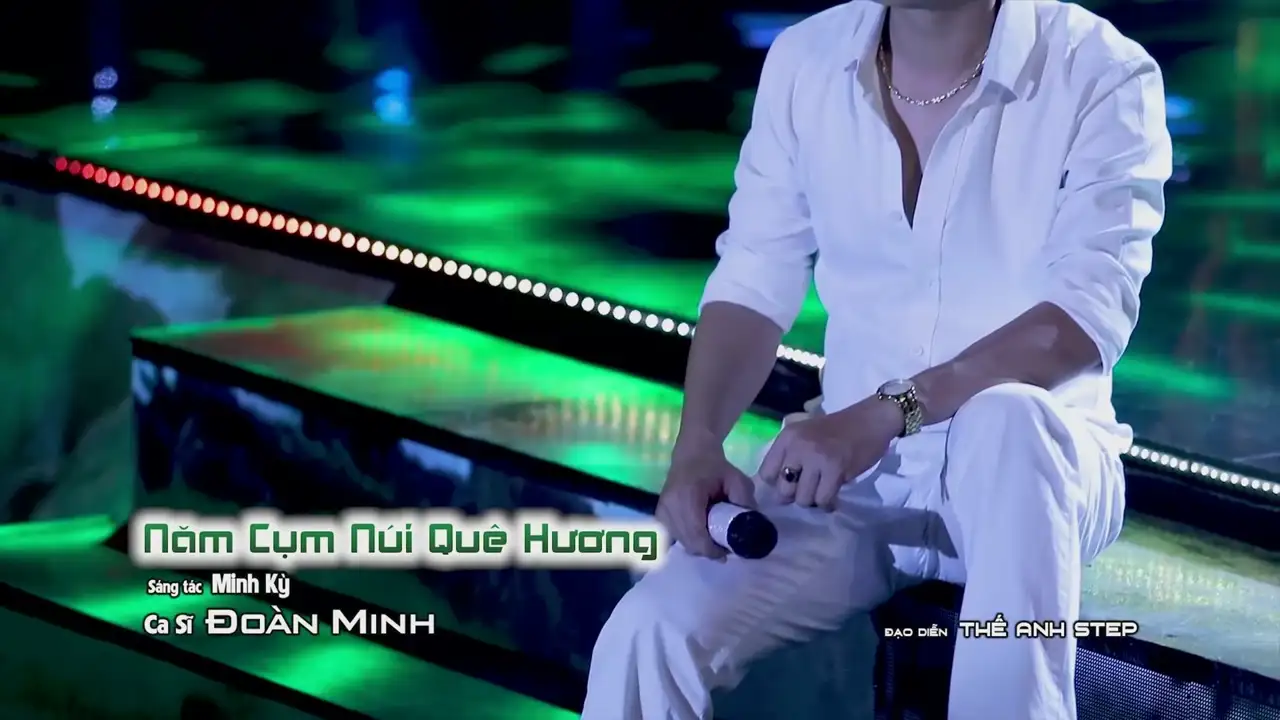 Ảnh bài hát Năm Cụm Núi Quê Hương