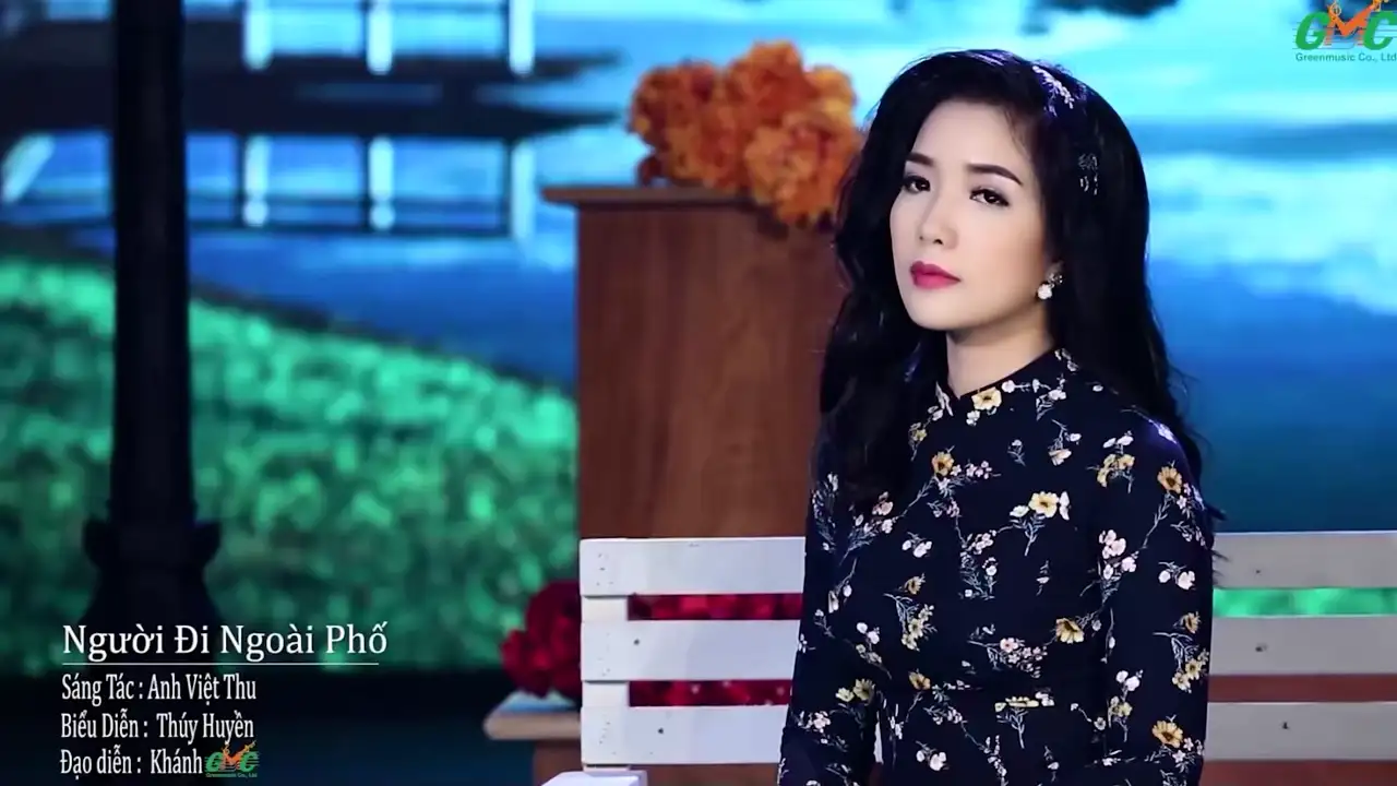 Ảnh bài hát Người Ngoài Phố