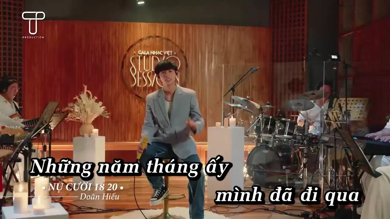Ảnh bài hát Nụ Cười 18 20