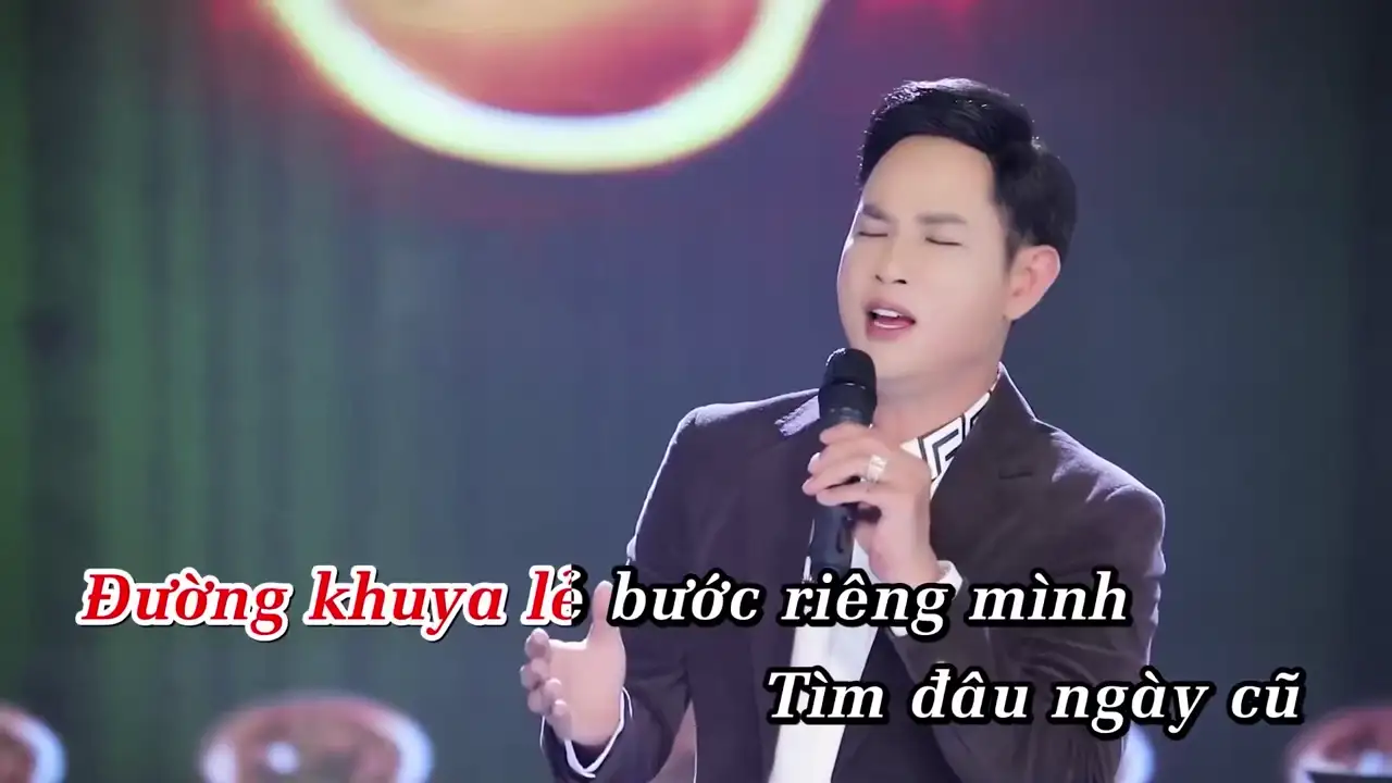 Ảnh bài hát Phố Buồn Vắng Em