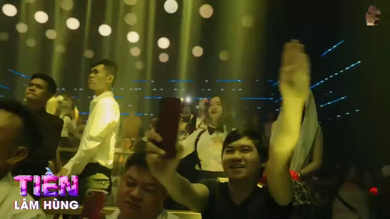 Ảnh bài hát Tiền (Remix)