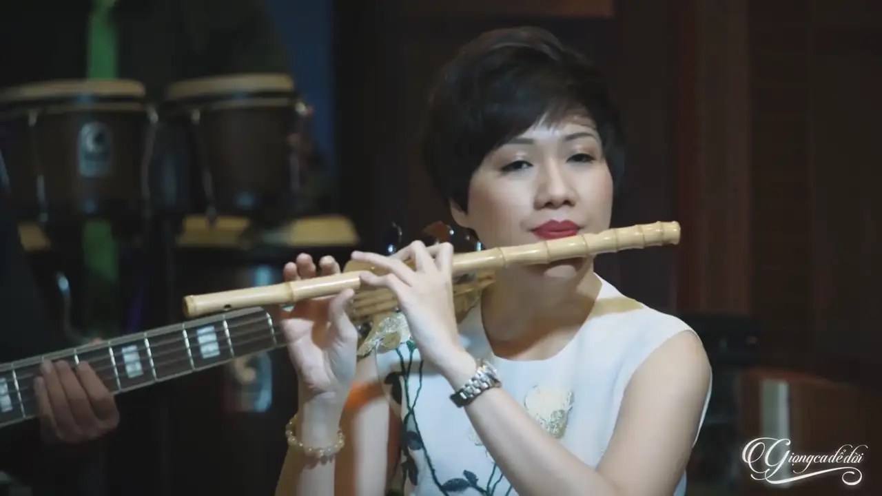 Ảnh bài hát Tình Yêu Trả Lại Trăng Sao
