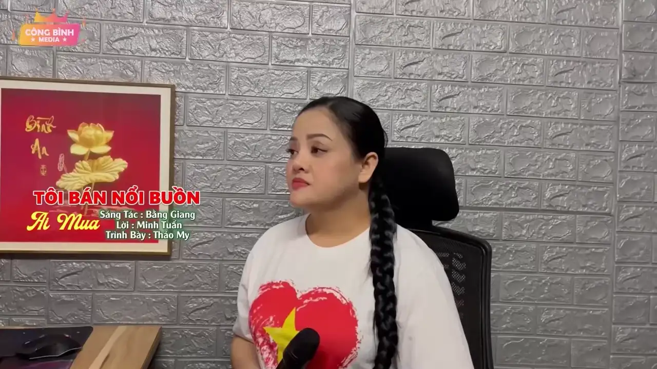 Ảnh bài hát Tôi Bán Nỗi Buồn Ai Mua