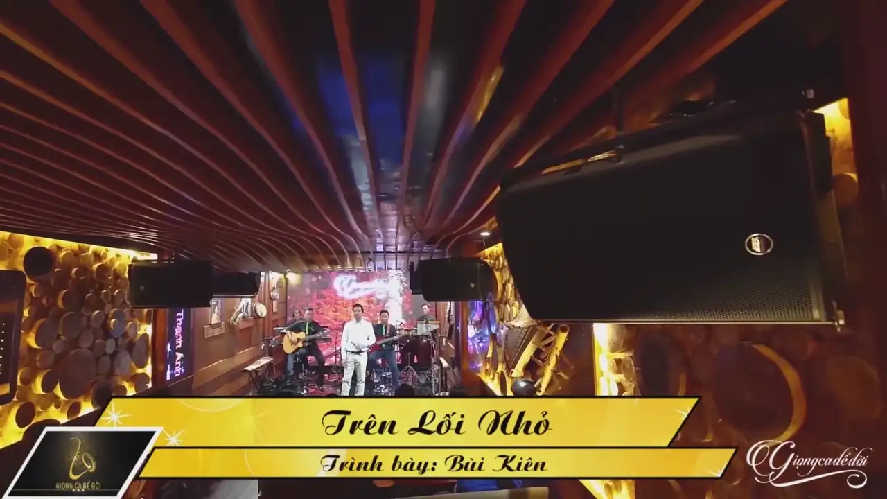 Ảnh bài hát Trên Lối Nhỏ