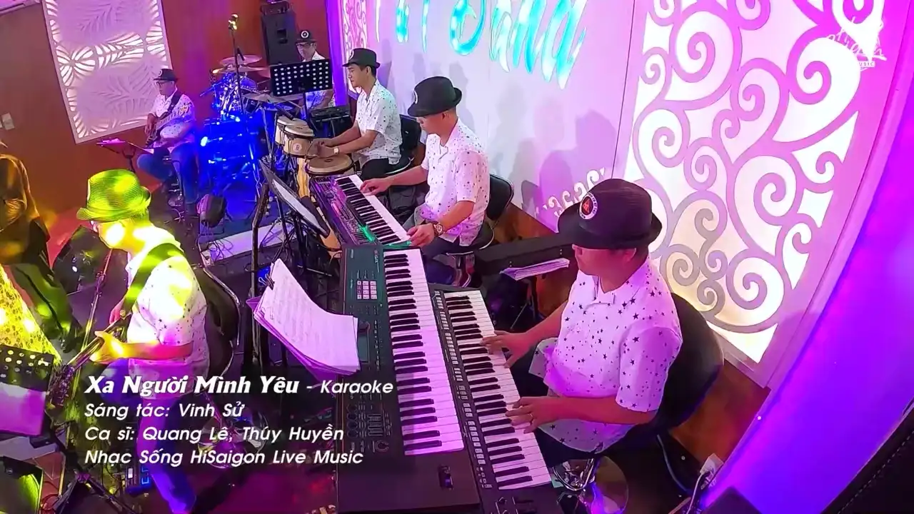 Ảnh bài hát Xa Người Mình Yêu