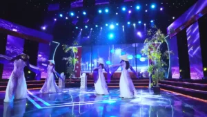 Mưa Chiều Miền Trung – Hồng Đào