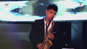 Chuyện Một Người Đi – Hoàng Châu