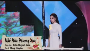 Nhớ Mùa Phượng Xưa – Thúy Huyền