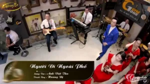 Người Đi Ngoài Phố – Hoàng Đệ