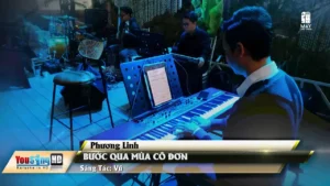 Bước Qua Mùa Cô Đơn – Phương Linh