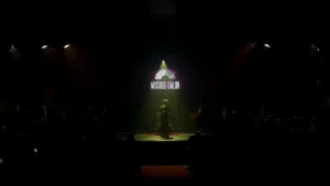 Mùa Thu Cánh Nâu – Hương Giang