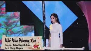 Nhớ Mùa Phượng Xưa – Thúy Huyền