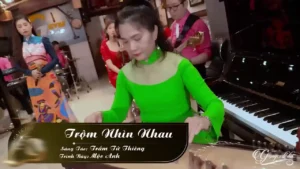 Trộm Nhìn Nhau – Mộc Anh